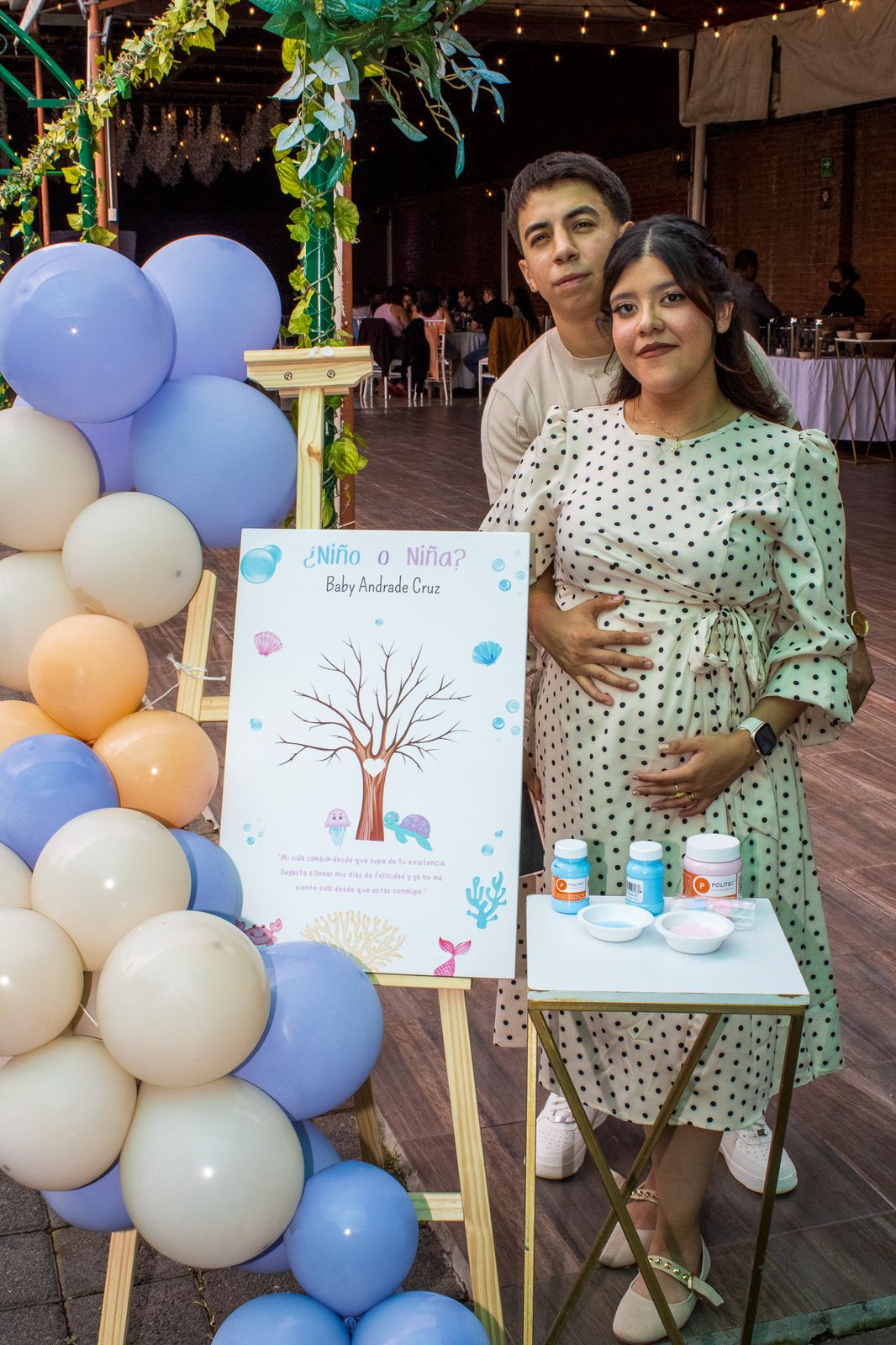 Baby shower: árbol de huellas